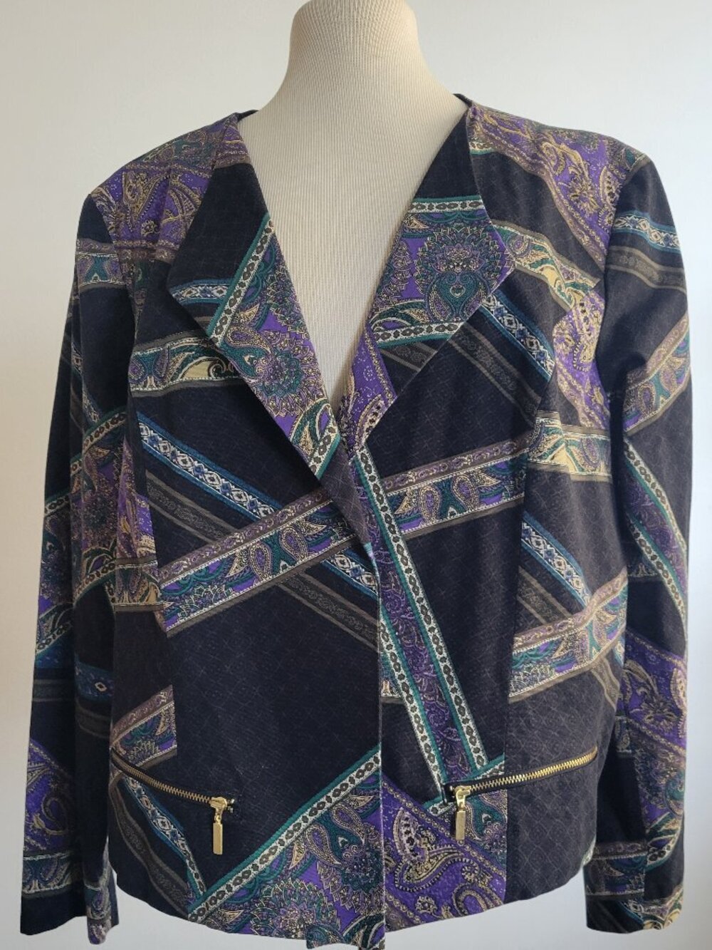 Chico's Size 3 Black/Purple Paisley Blazer Jacket Gold Zip Pockets Career Boho